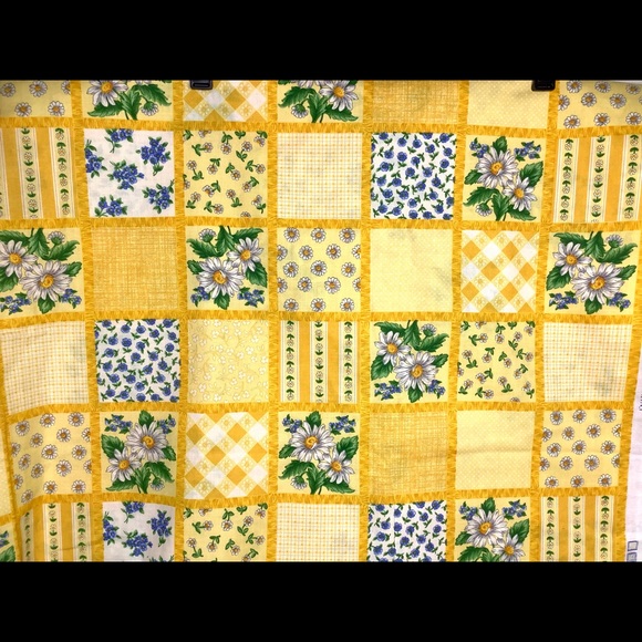 < Vintage Floral Print Cloth Material > - Picture 4 of 5